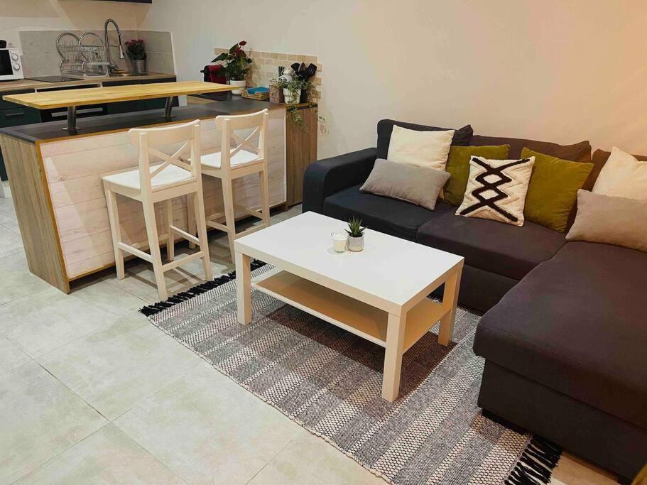 Toulon: Superbe Appartement Atypique 2 Chambres Luaran gambar