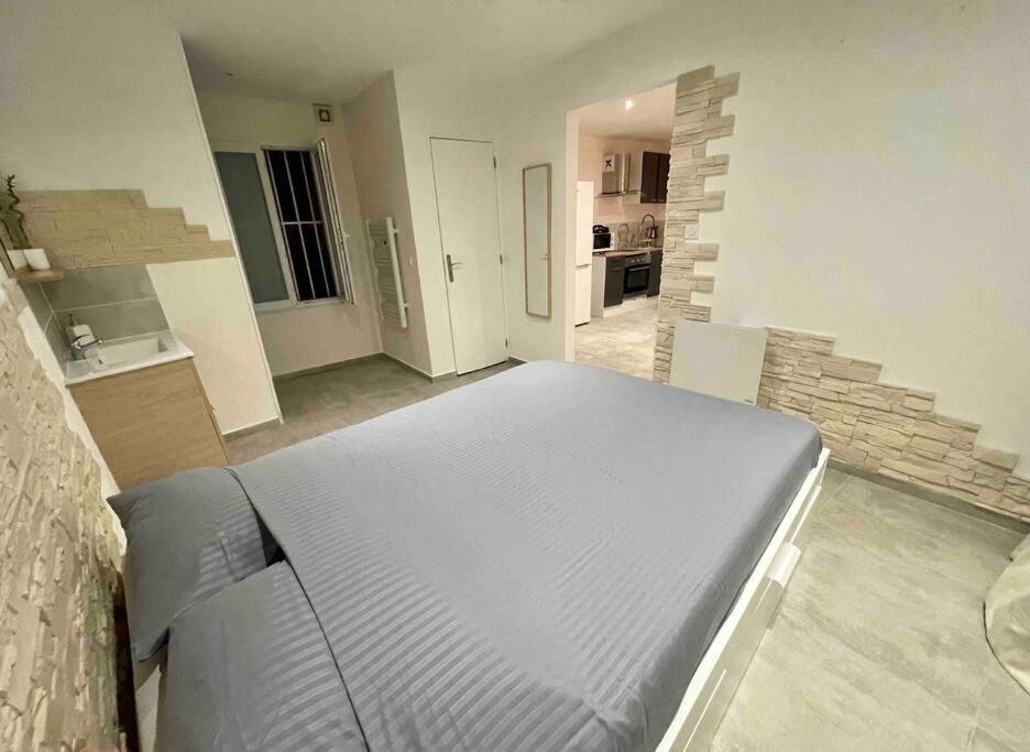 Toulon: Superbe Appartement Atypique 2 Chambres Luaran gambar